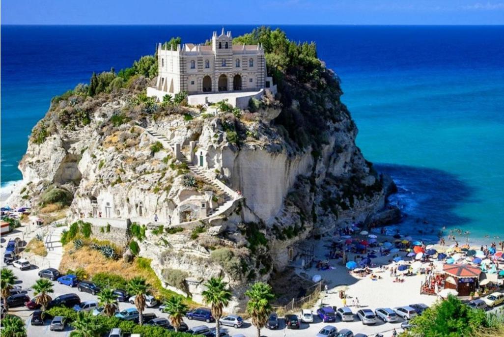 Casa Di Giorgio-Fronte Spiaggia Pizzo  Dış mekan fotoğraf
